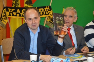 Pierwsi tłumacze przysięgli języka kaszubskiego. Historyczny sukces Dariusza Majkowskiego